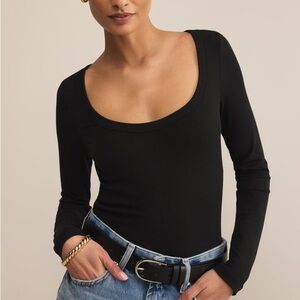 NWT - SECOND SKIN SCOOP NECK TOP
